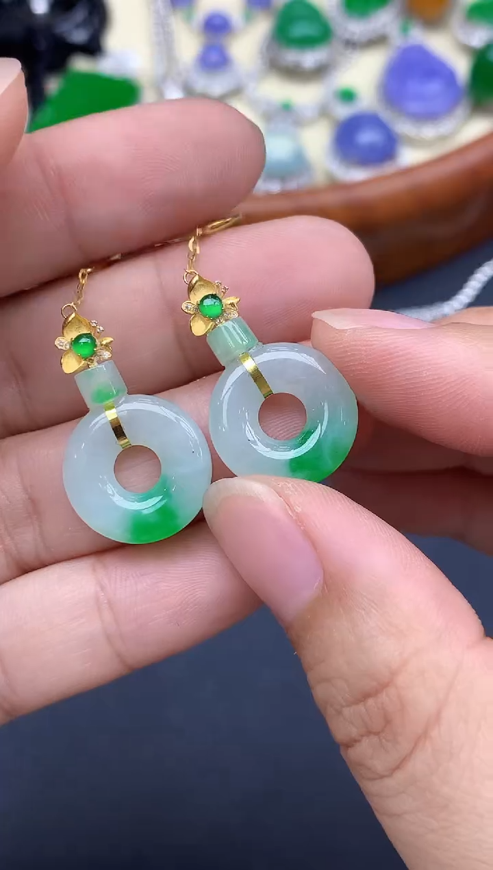 颈饰18K金镶嵌翡翠430-中国好珍宝