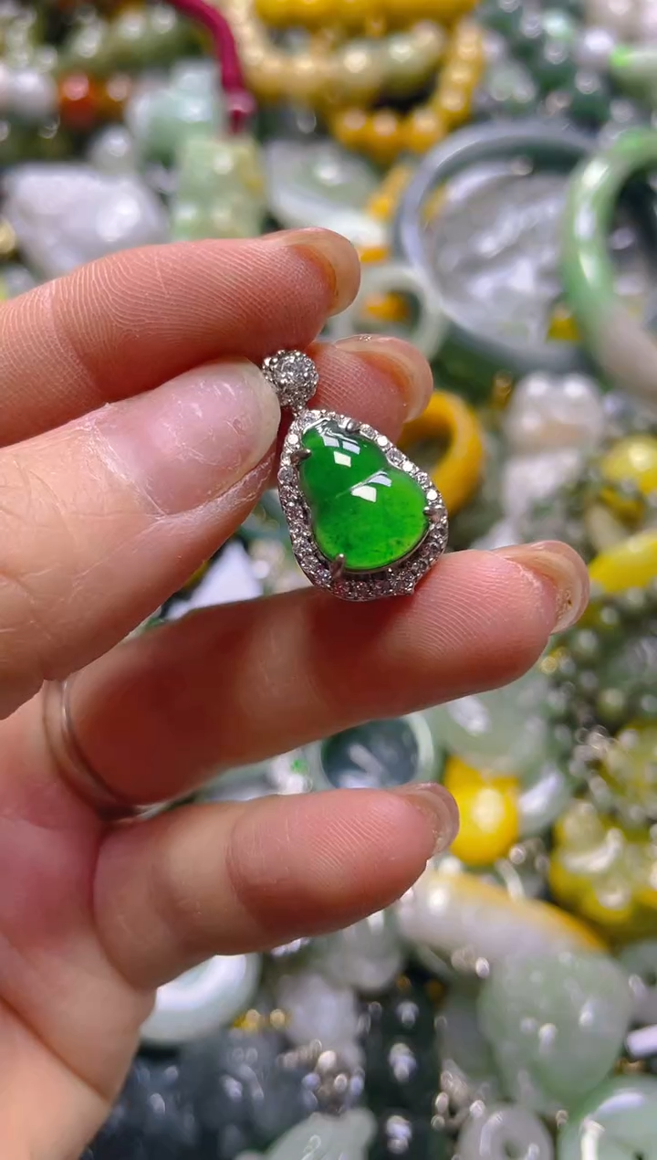 颈饰未镶嵌翡翠/K/翡翠A货，一件也是批发价