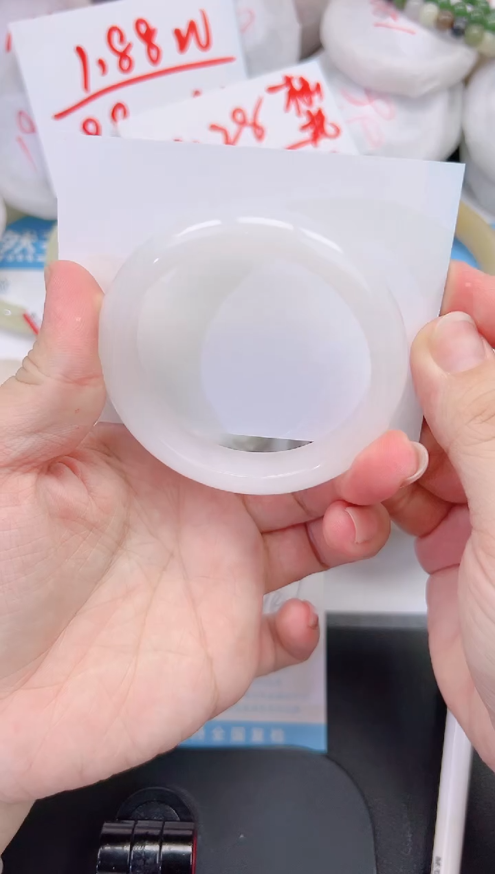 石英质玉手镯未镶嵌105-56.3