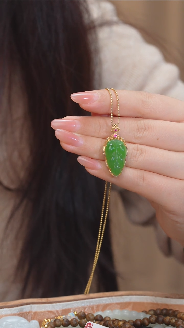 【闪购商品】和田玉吊坠不含链18K金镶嵌多样性发 @@F9771