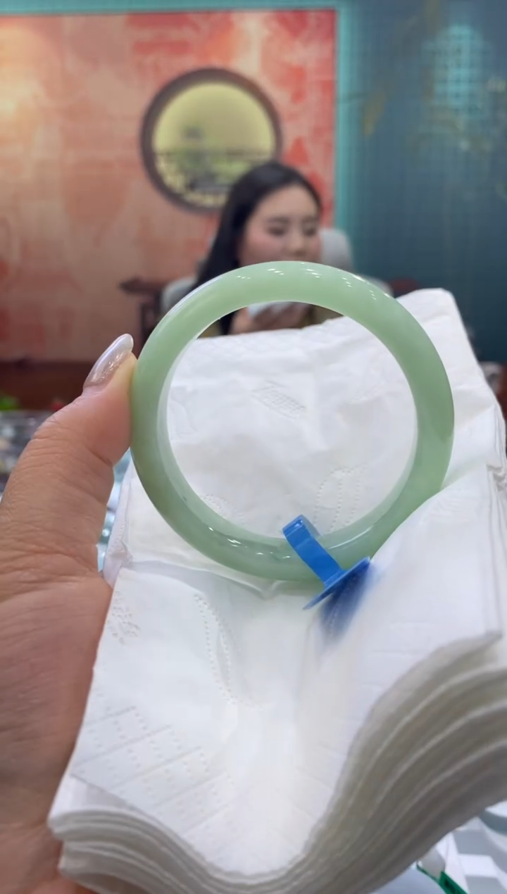 未镶嵌手镯翡翠多人00010309