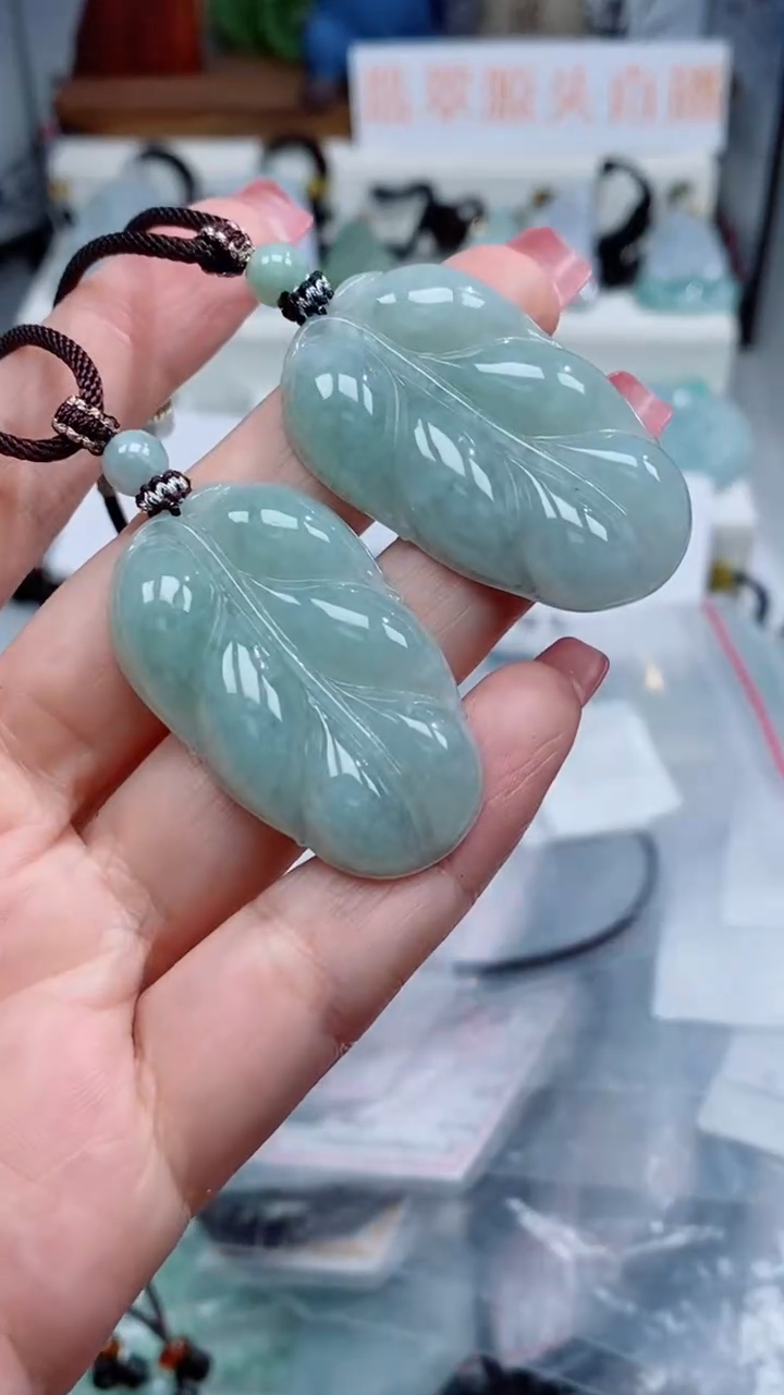 翡翠未镶嵌颈饰单独