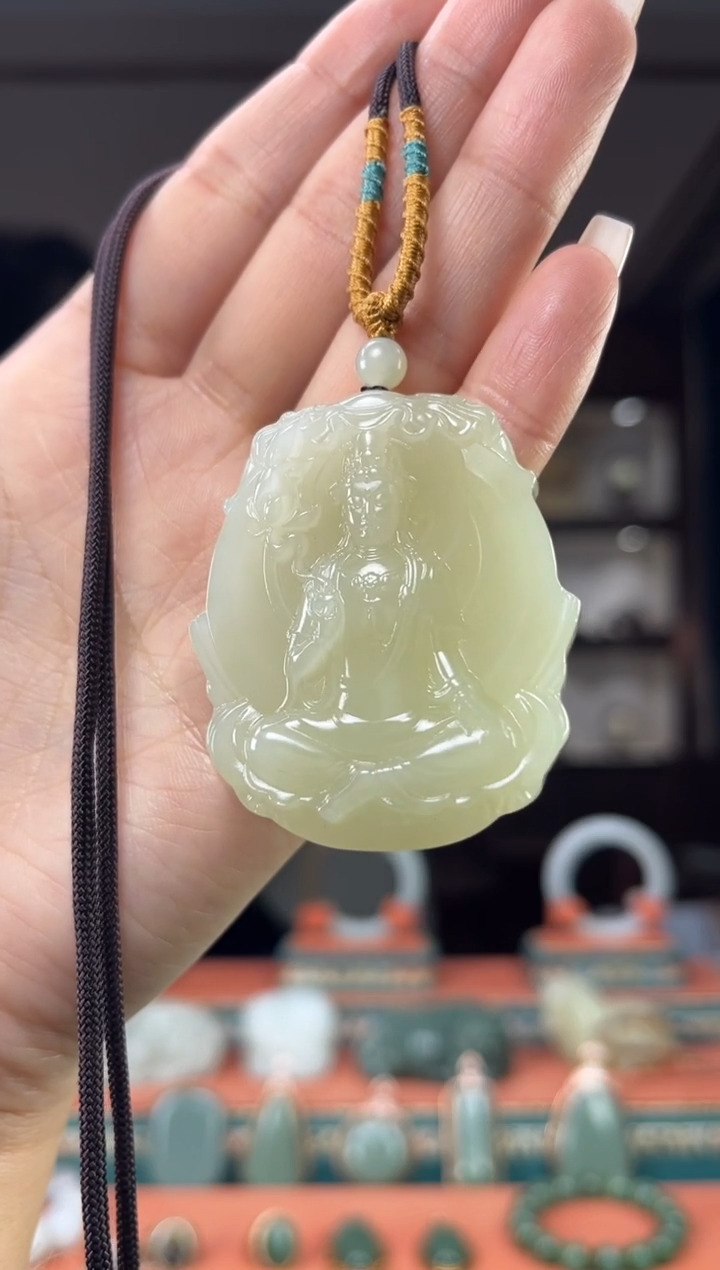 颈饰未镶嵌和田玉佩佩马