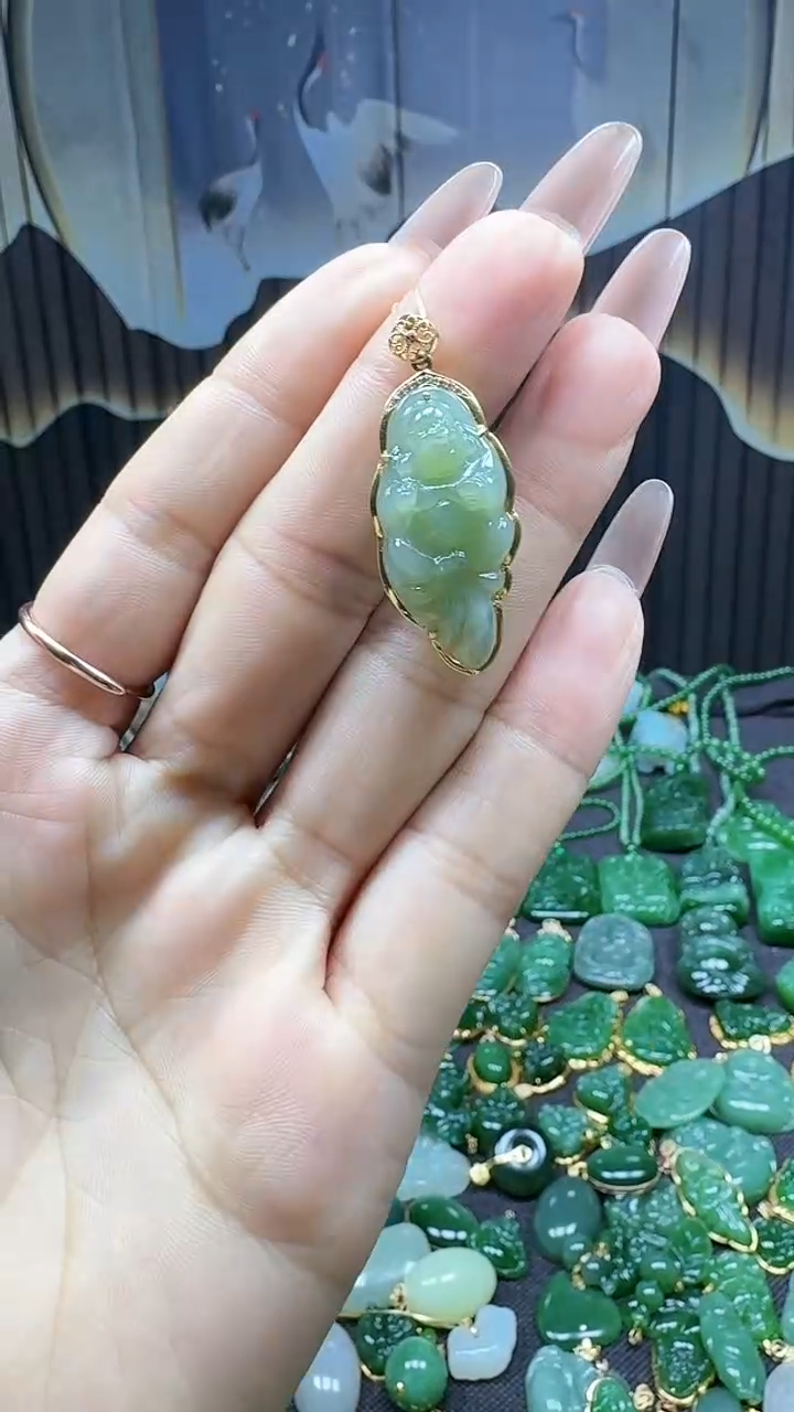 【闪购商品】和田玉吊坠(不含链)18K金镶嵌1