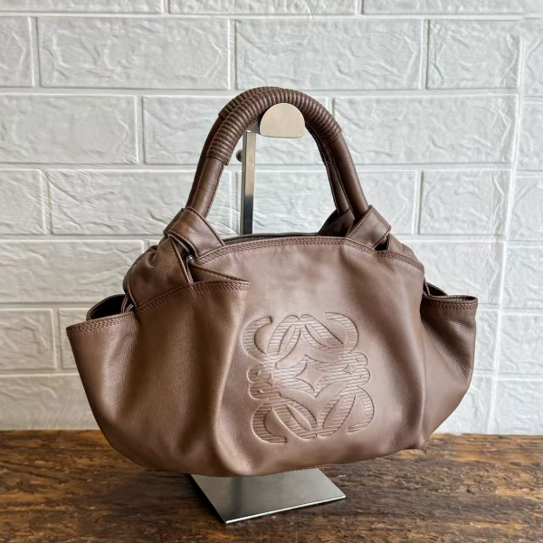 95新 LOEWE/罗意威 napa羊皮小元宝包