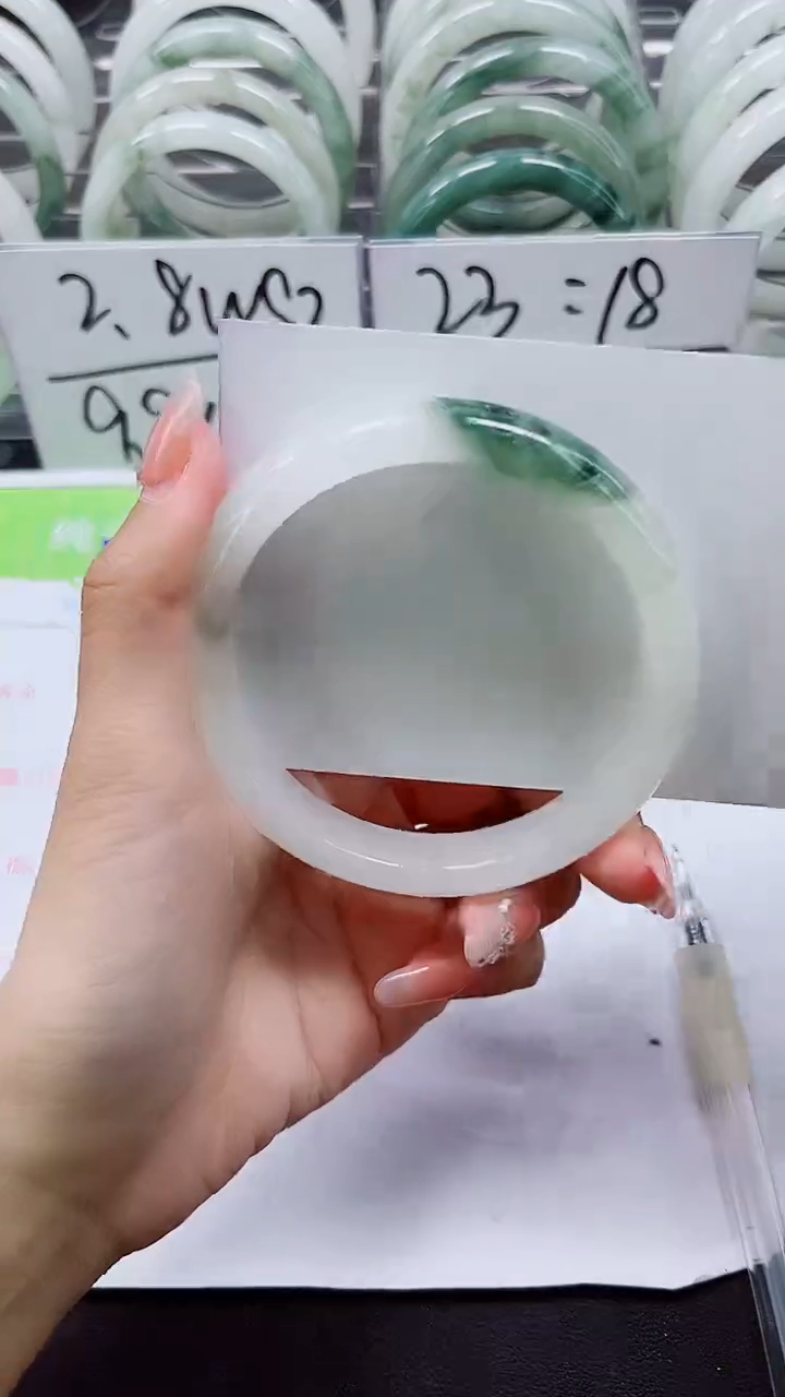 【闪购商品】石英质玉手镯未镶嵌A182-62/63