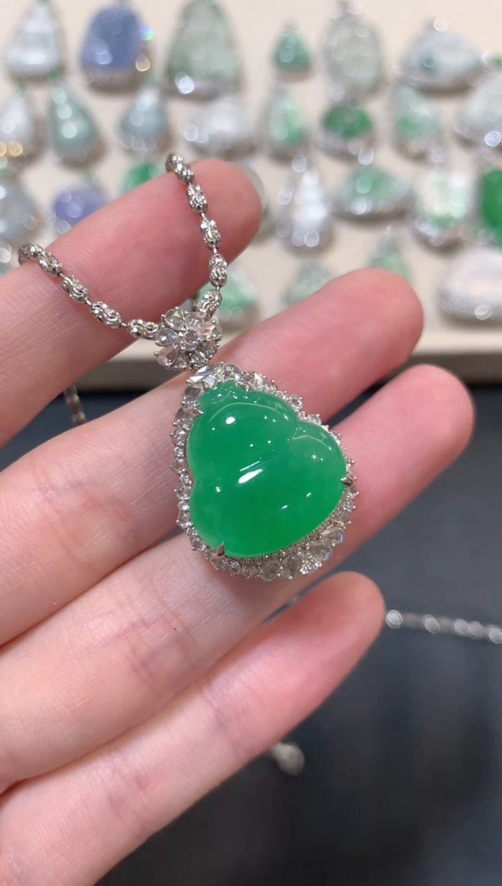 翡翠18K金镶嵌吊坠(不含链)s27  
