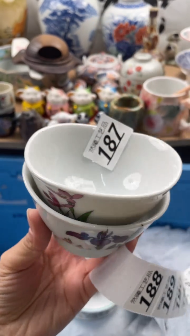 【闪购商品】瓷片187然曦海外工艺品。。。