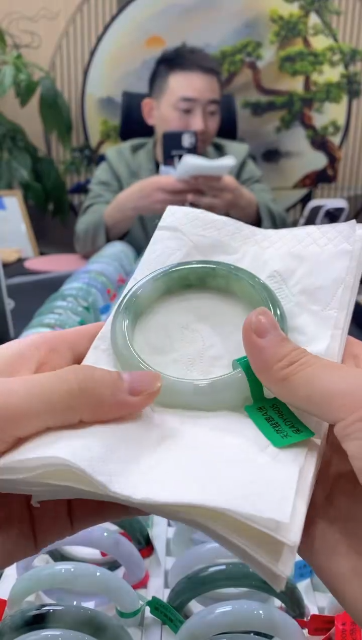 【闪购商品】翡翠手镯未镶嵌0000019216