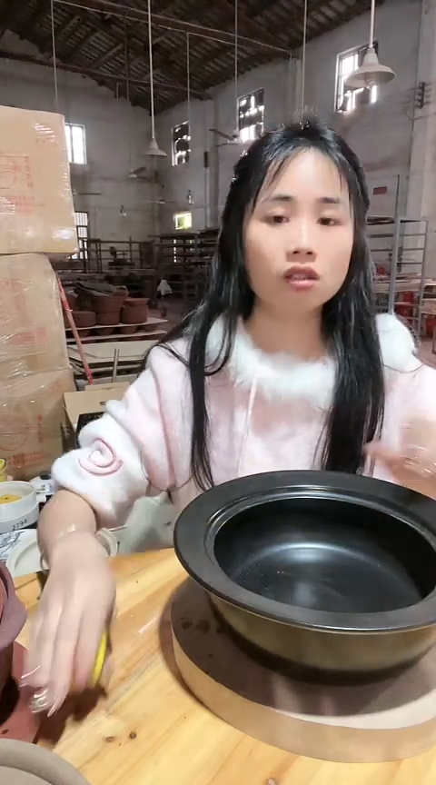陶瑕疵黑色帽锅不带盖