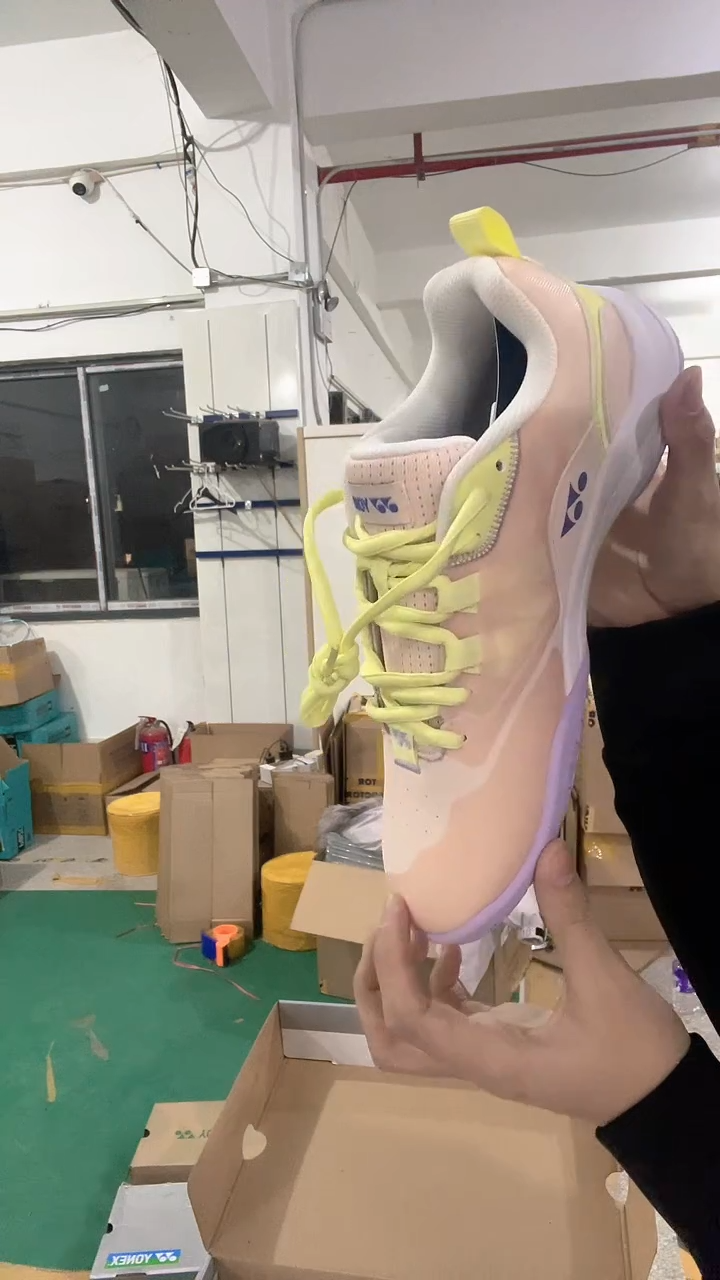 YONEX尤尼克斯正品微瑕   23  shb620桃粉色  39码