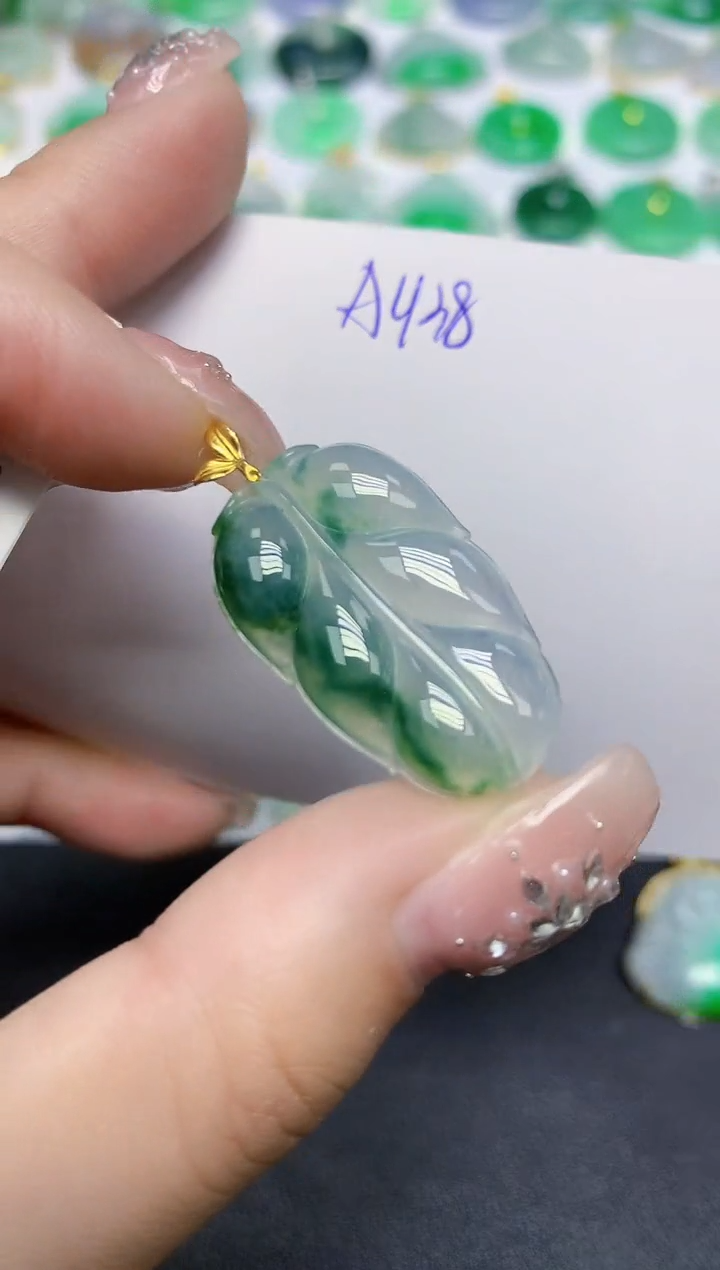颈饰18K金镶嵌翡翠天然缅甸翡翠A货翡翠百元以上9元证书费自理
