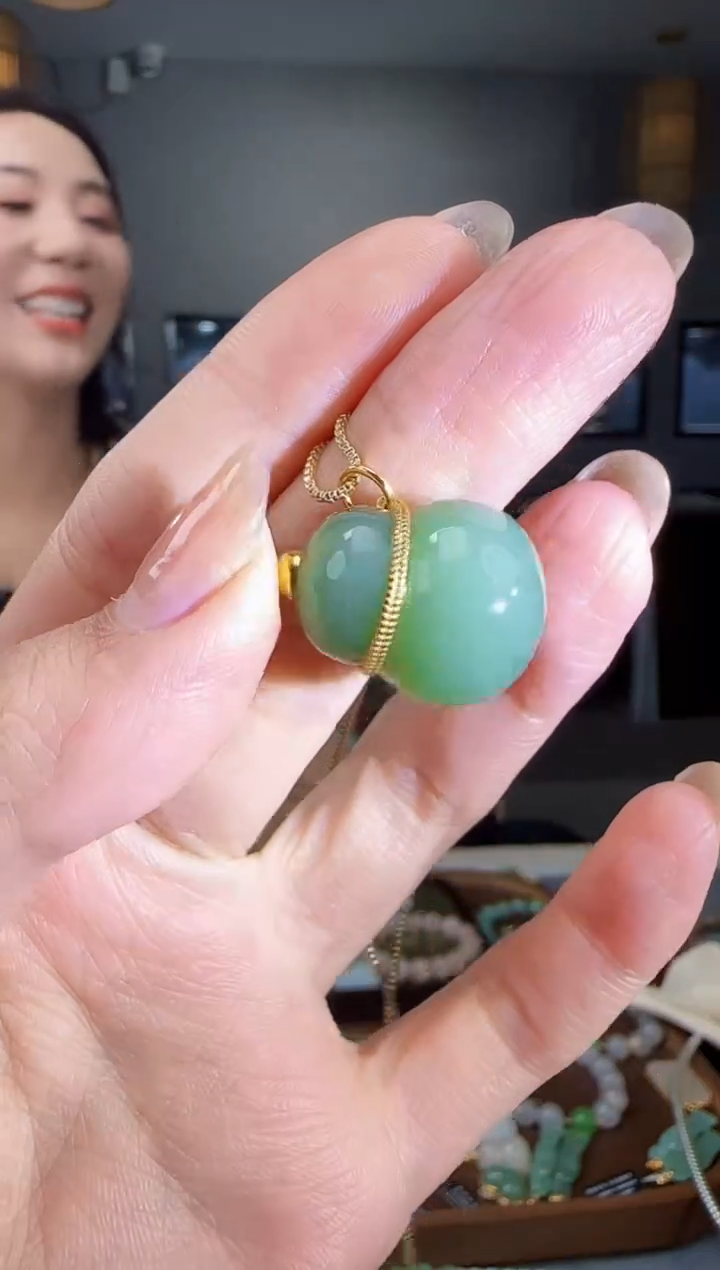 吊坠(不含链)18K金镶嵌和田玉1