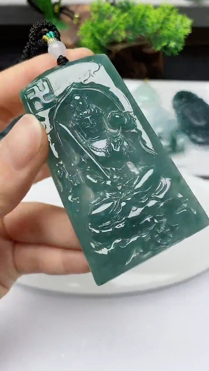 【闪购商品】翡翠颈饰未镶嵌