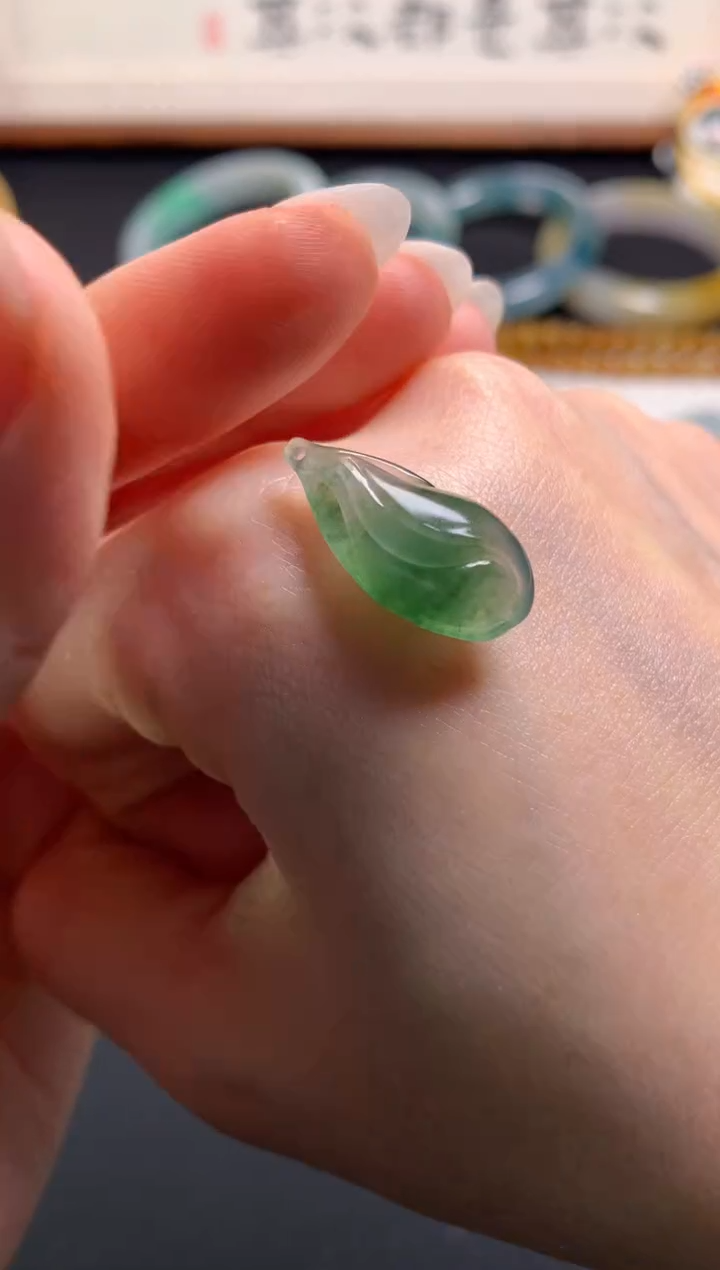 【闪购商品】定制翡翠未镶嵌0448084049