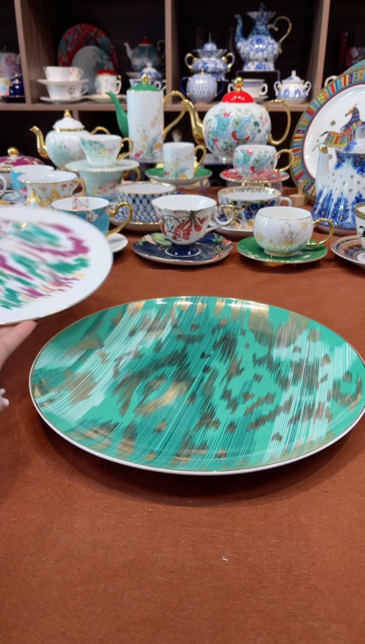 【闪购商品】瓷片伊卡大小盘······