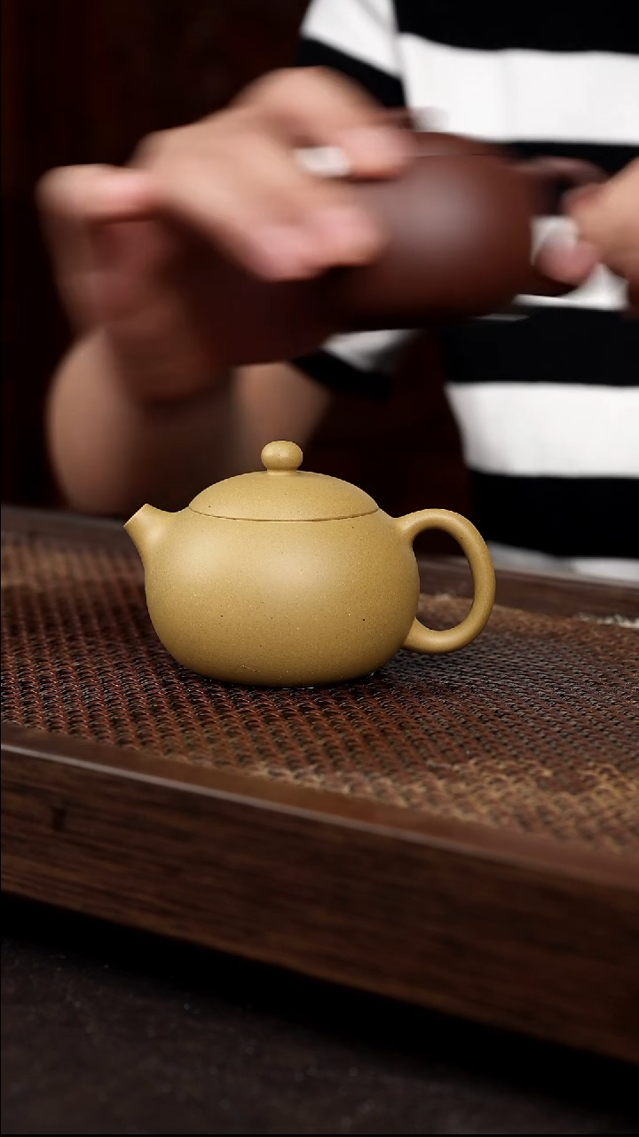 茶壶紫砂黄金段西施