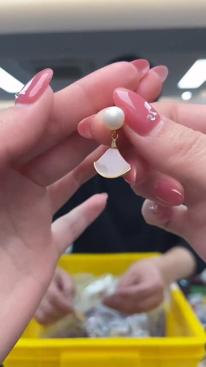 颈饰未镶嵌淡水珍珠（多样性发一件）