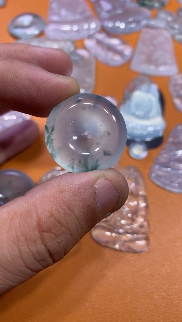 【闪购商品】翡翠吊坠(不含链)未镶嵌扣子9800