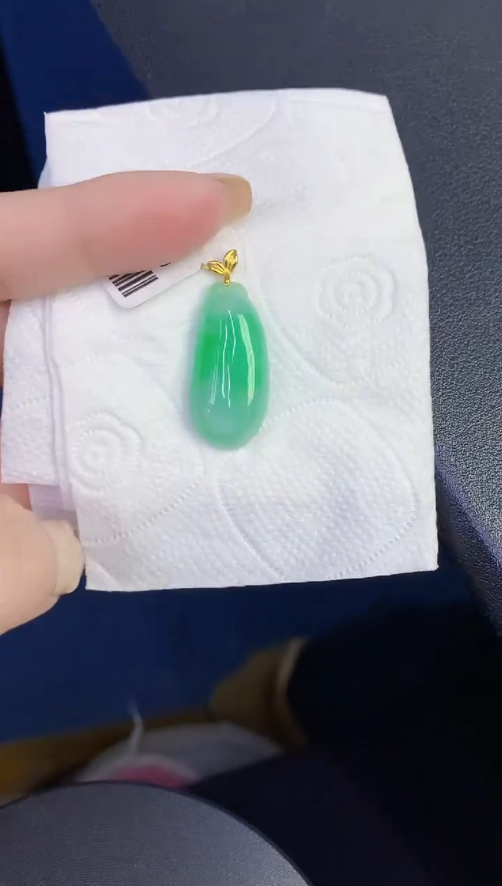 颈饰18K金镶嵌翡翠缅甸天然翡翠A货