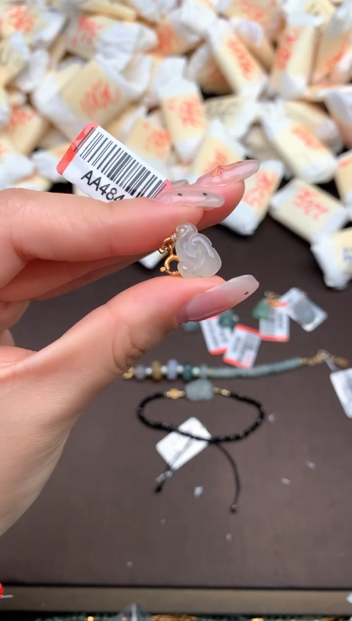 【闪购商品】翡翠挂件银S925镶嵌 — 