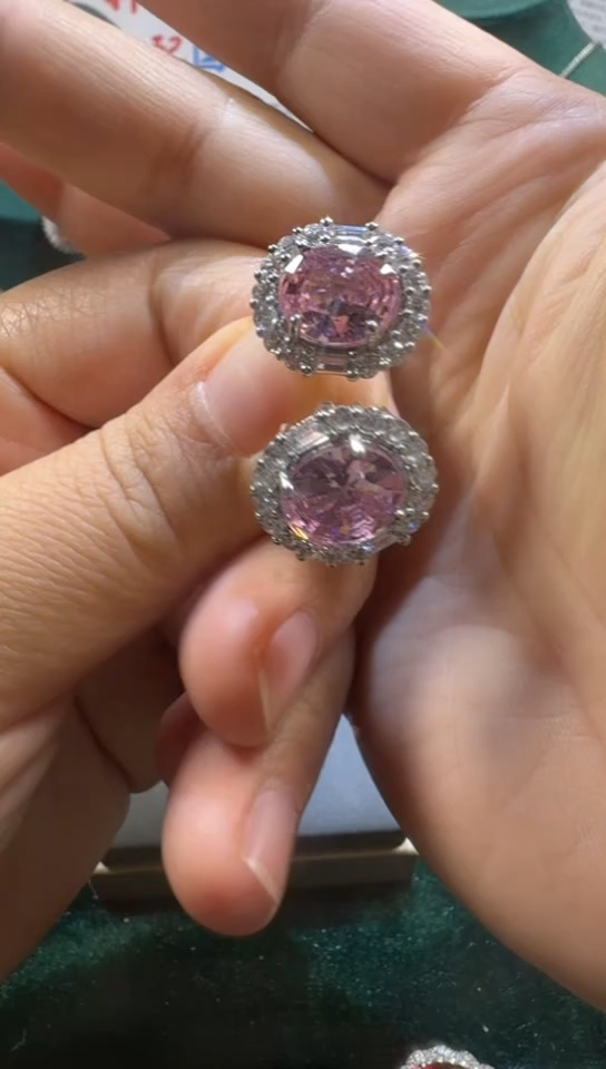 戒指蓝宝石18K金镶嵌1