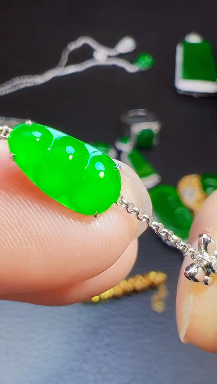 18K金镶嵌手链翡翠沈**a翡翠