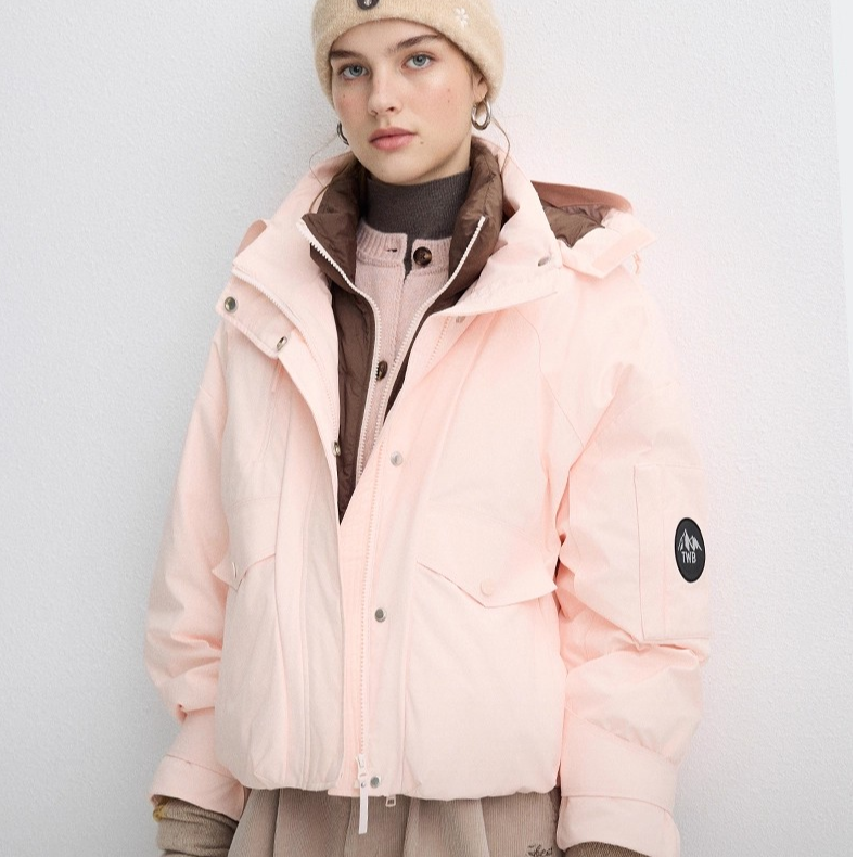 TeenieWeenie25冬季新款时髦舒适短款三合一羽绒服TTJD254VC2K