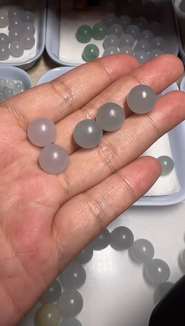 未镶嵌定制翡翠珠子
