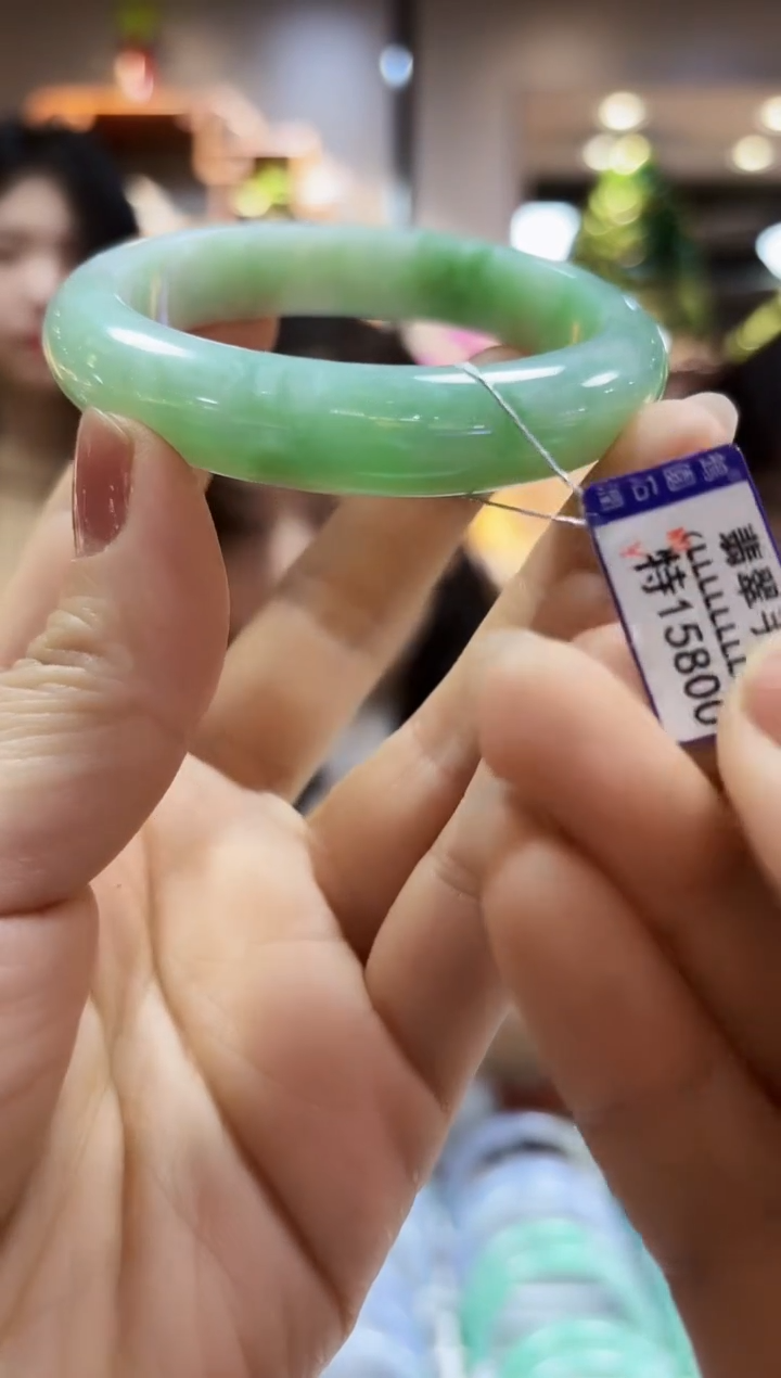 【闪购商品】翡翠颈饰未镶嵌55.2手镯