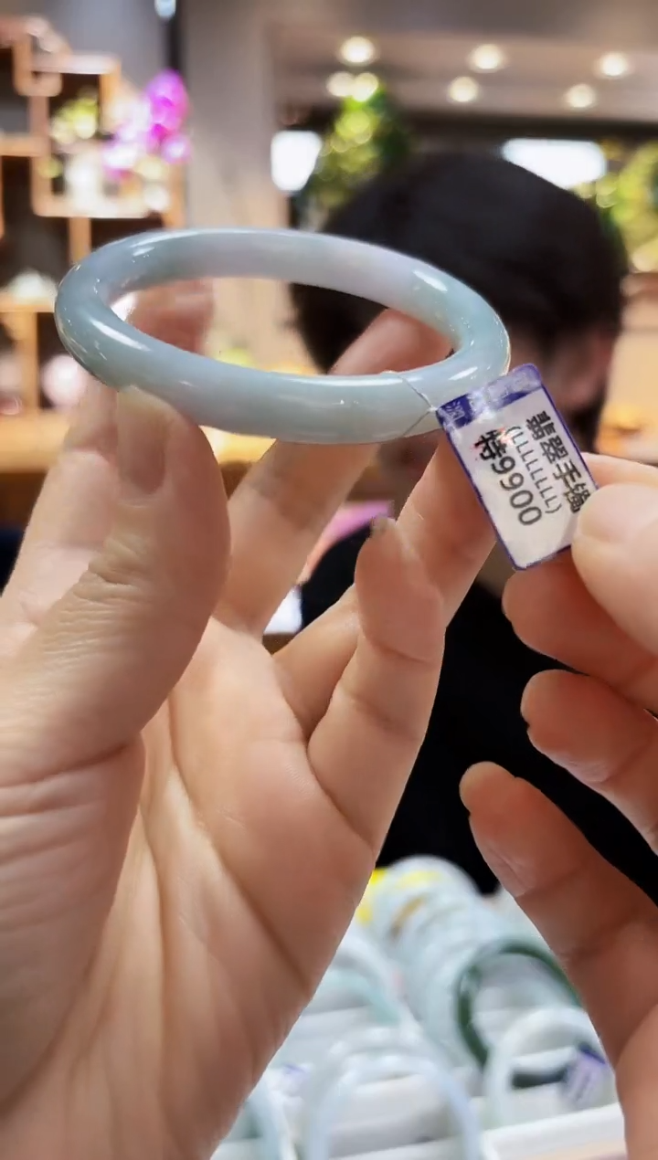 【闪购商品】翡翠颈饰未镶嵌55.3手镯