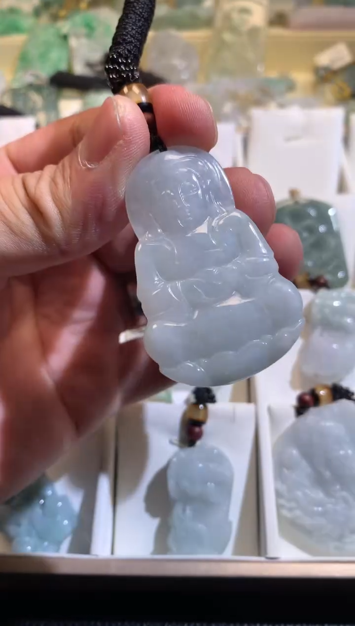 【闪购商品】翡翠颈饰未镶嵌02/26/111