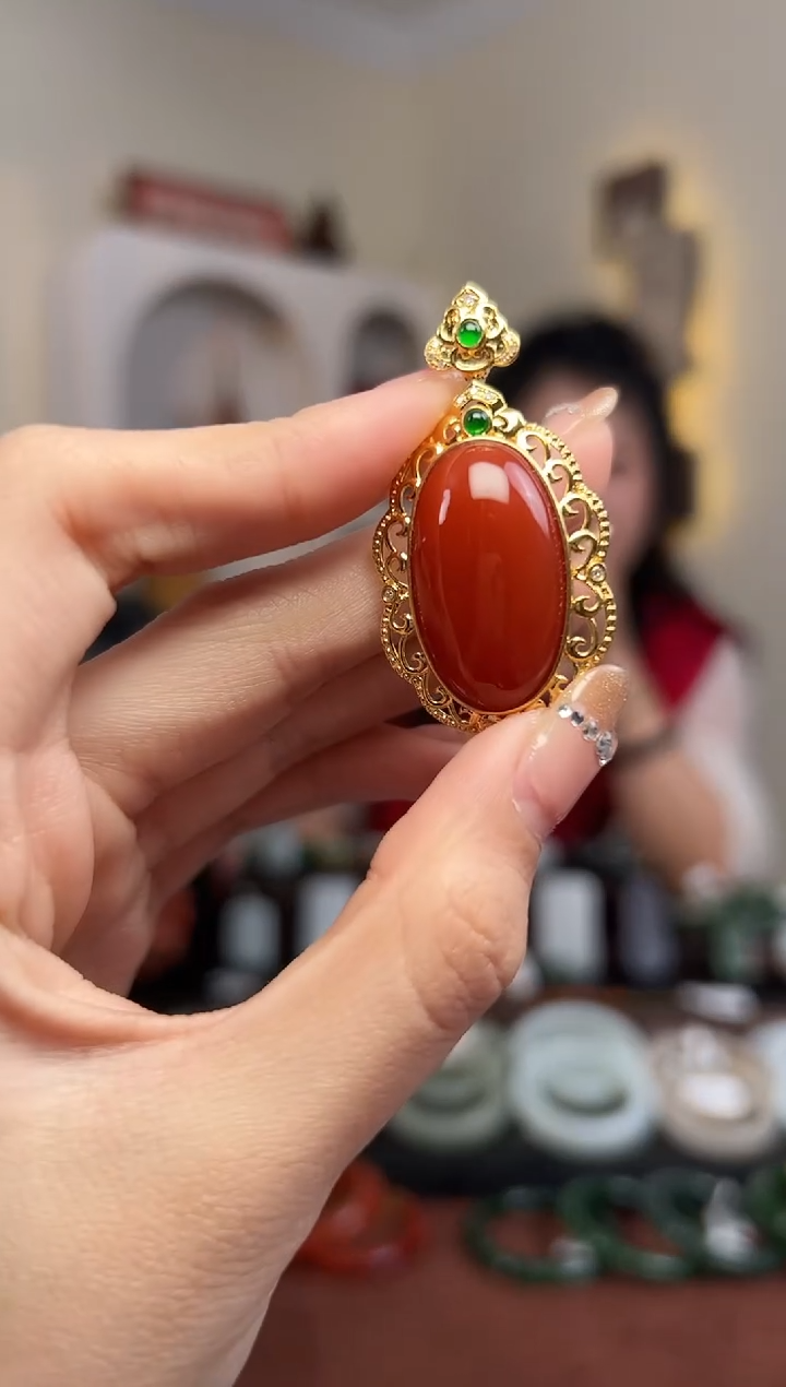 【闪购商品】南红玛瑙颈饰18K金镶嵌G56 