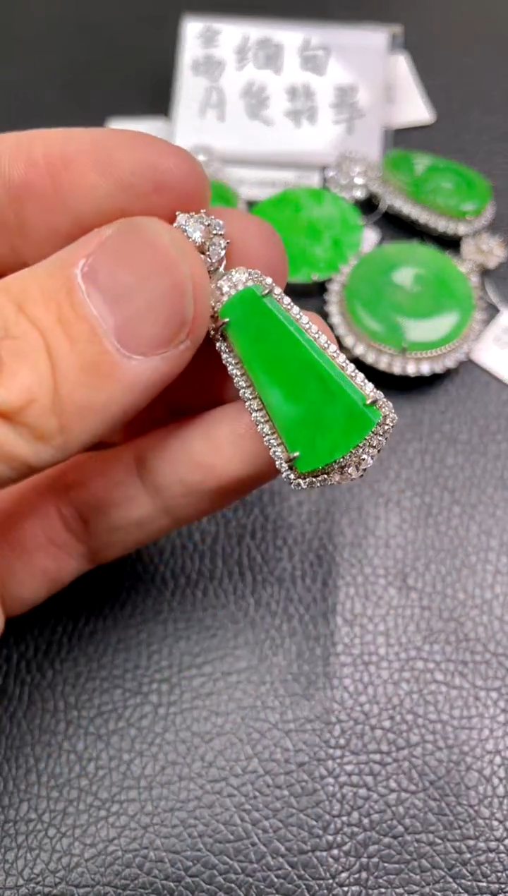 【闪购商品】翡翠吊坠(不含链)银S925镶嵌吊坠