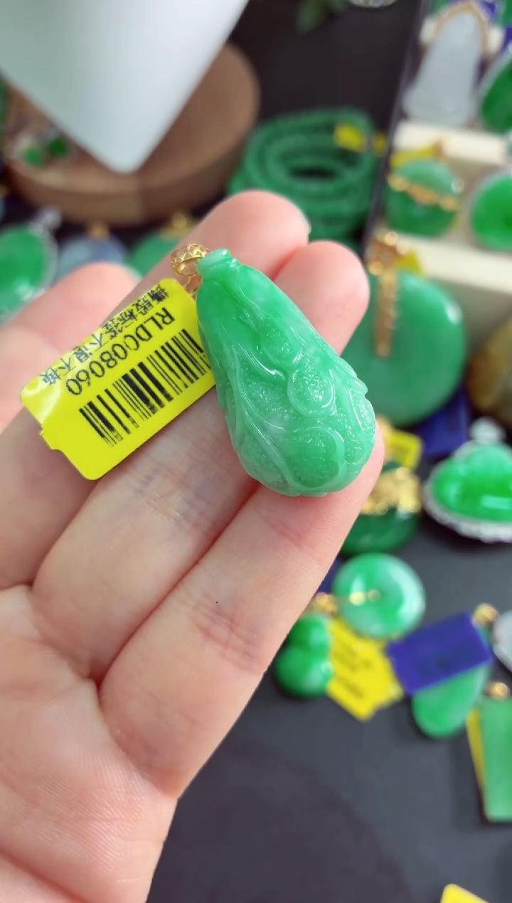 吊坠(不含链)18K金镶嵌翡翠挂件