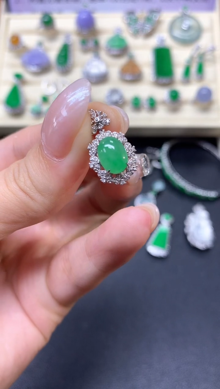 【闪购商品】翡翠吊坠(不含链)18K金镶嵌吊坠|2950+295