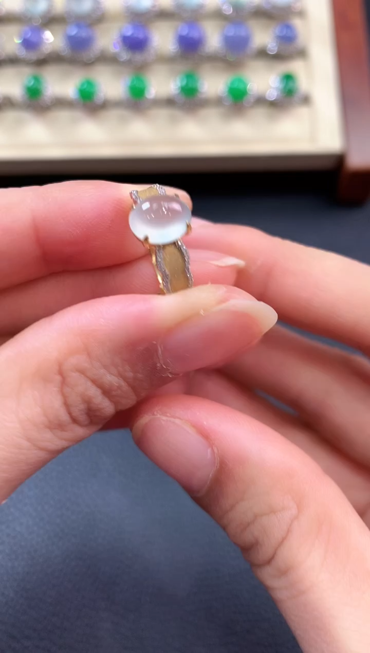 【闪购商品】翡翠戒指18K金镶嵌b9       