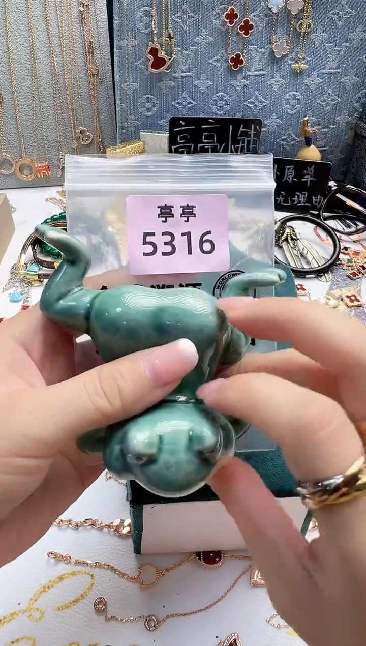 瓷片吖*福䘵甄选阁小丹店