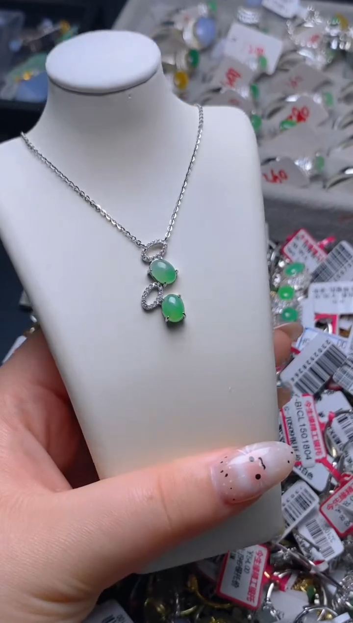 银S925镶嵌戒指翡翠百内无证书