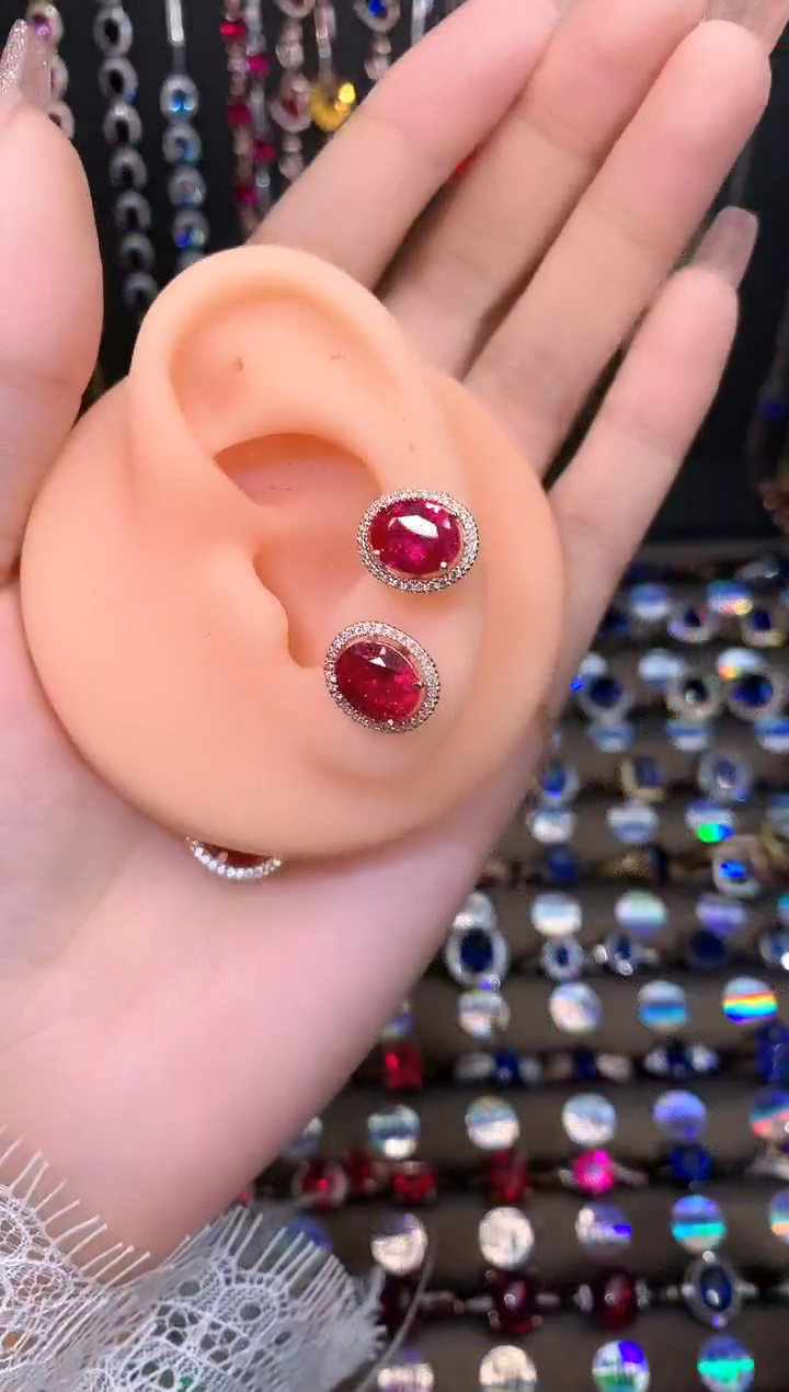 【闪购商品】耳饰银S925镶嵌红宝石玫瑰金7.9