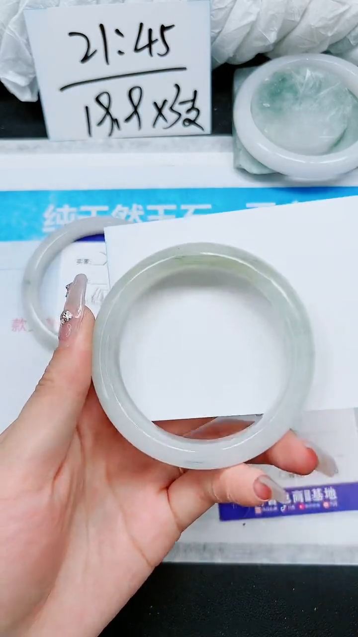 【闪购商品】石英质玉手镯未镶嵌A234-57/58