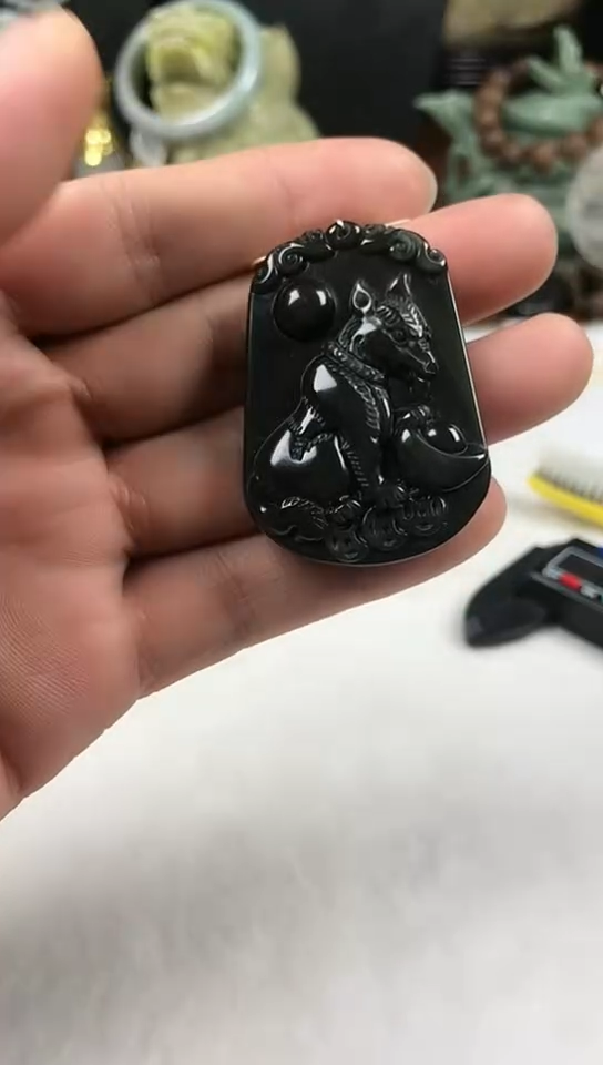 合金黑曜岩颈饰生肖狗