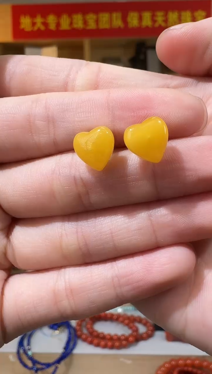 蜜蜡银S925镶嵌耳饰爱心蜜蜡耳钉多样性发一