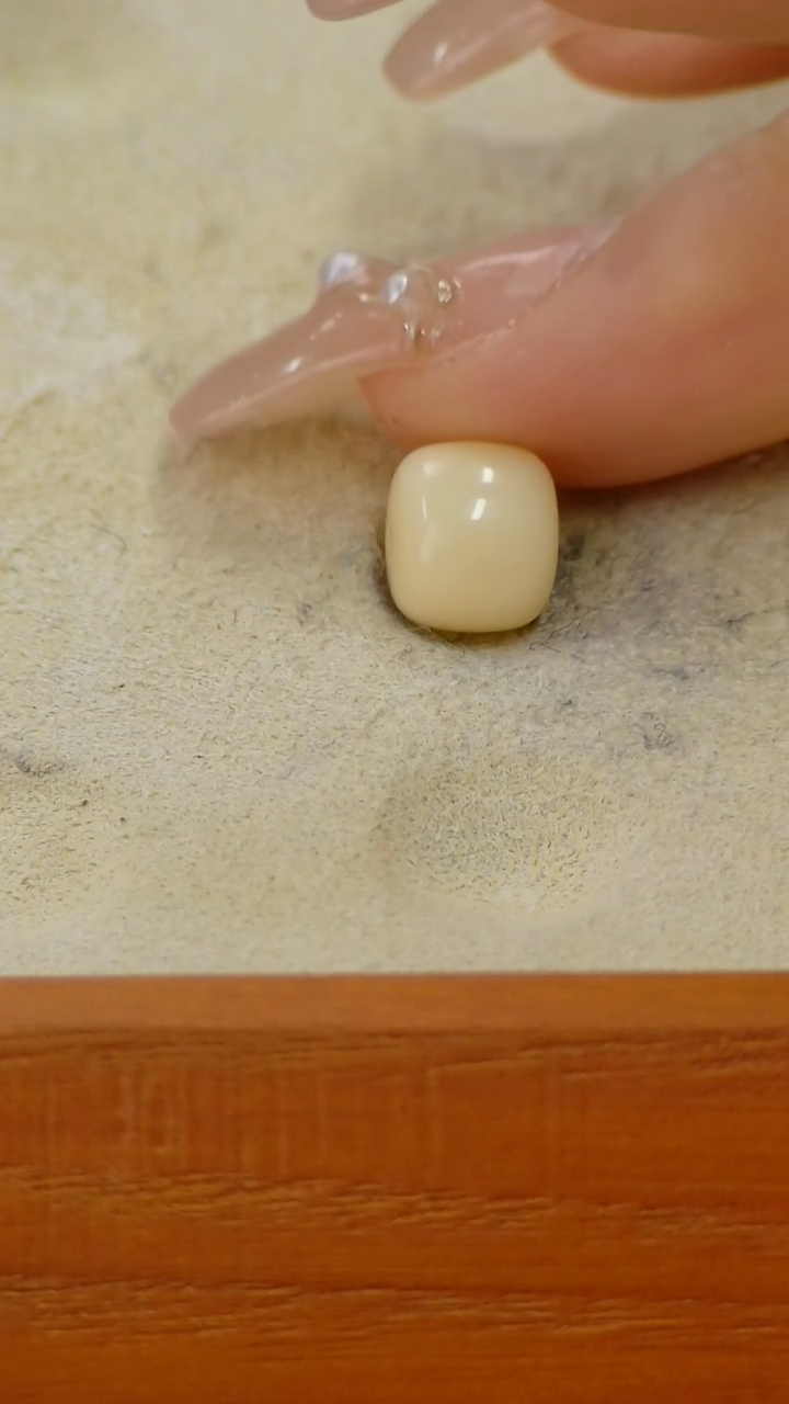 【闪购商品】蜜蜡裸石未镶嵌俄料老型8.6*7.5mm0.379克