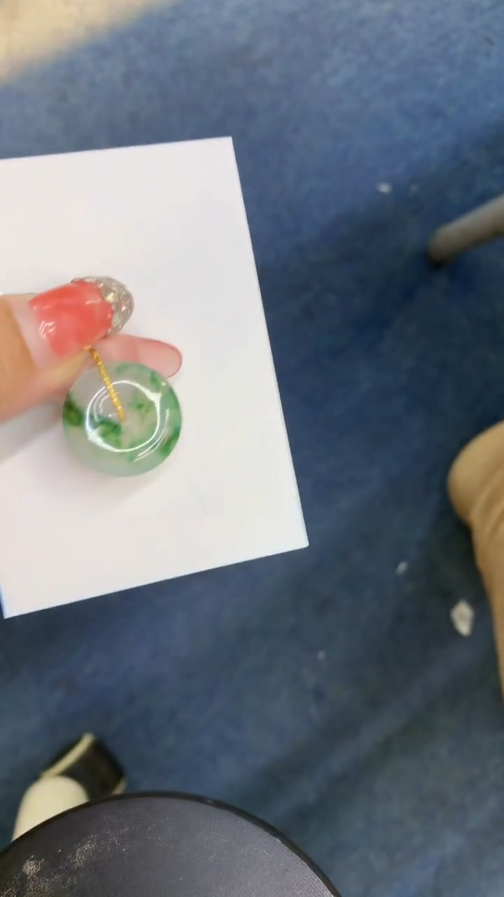 颈饰18K金镶嵌翡翠1