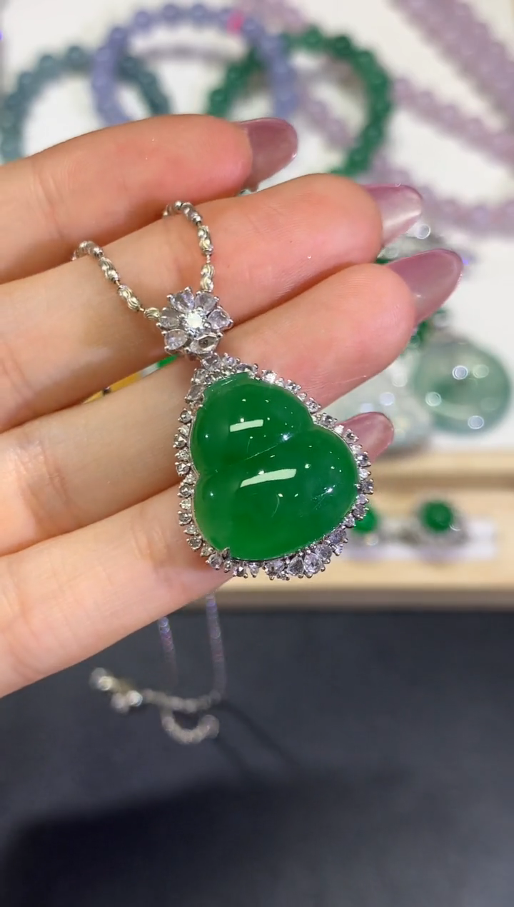 【闪购商品】翡翠颈饰18K金镶嵌团购51