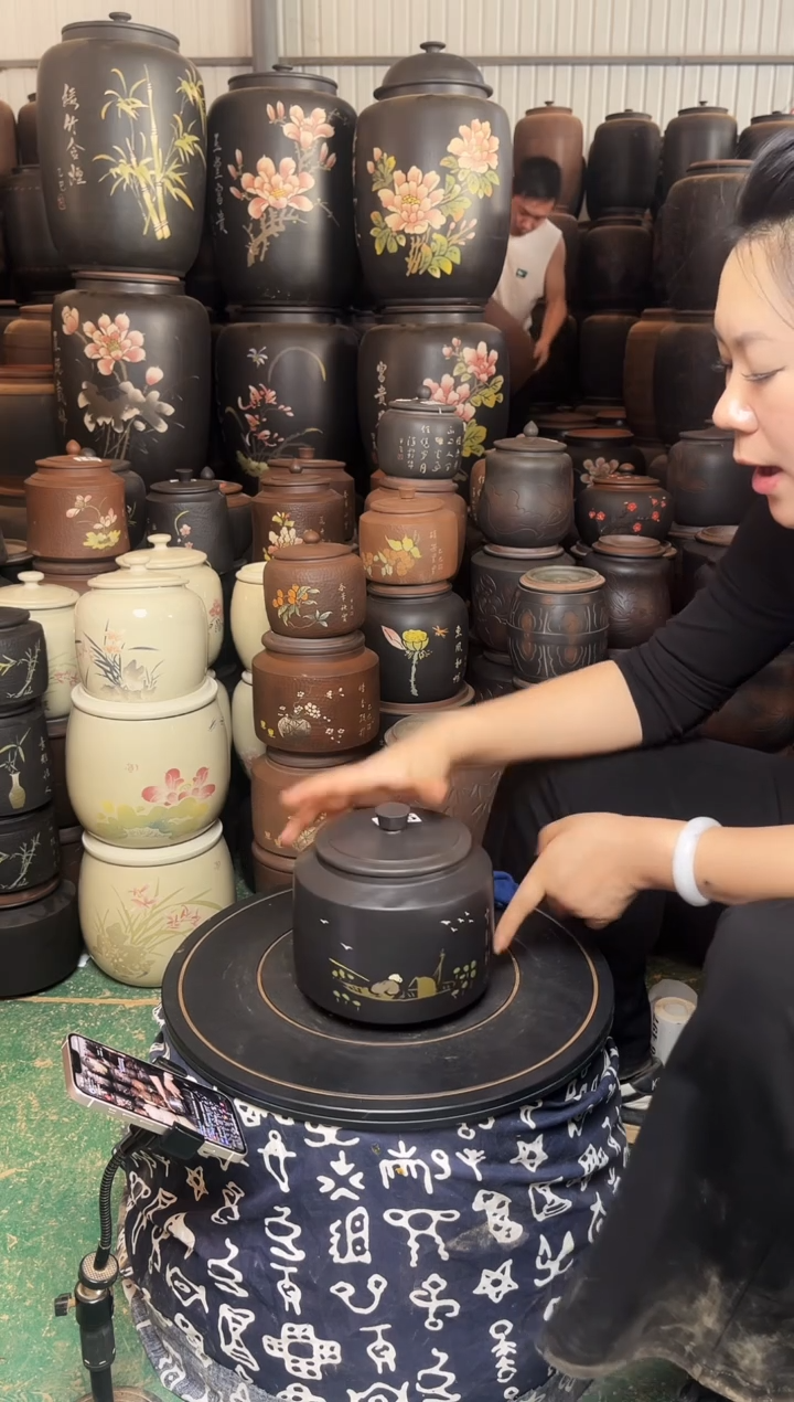 【闪购商品】壶瑕疵茶叶罐 德钟彩填 425