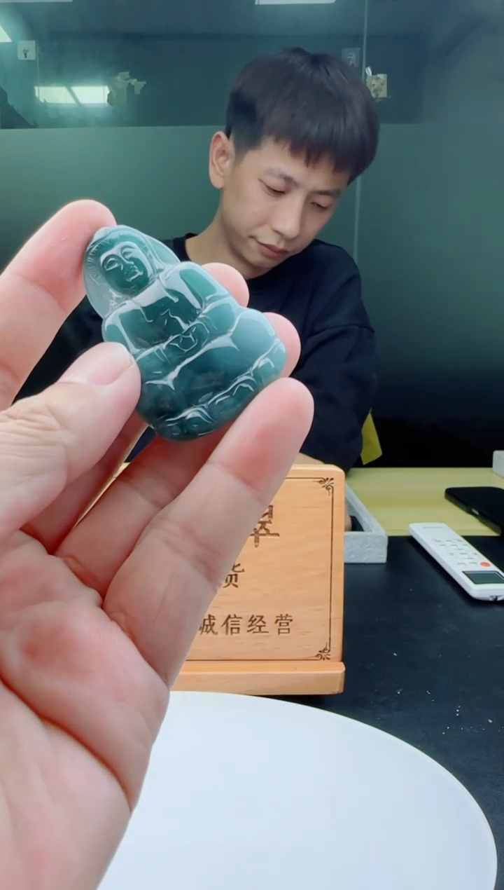 【闪购商品】翡翠颈饰未镶嵌1111111111