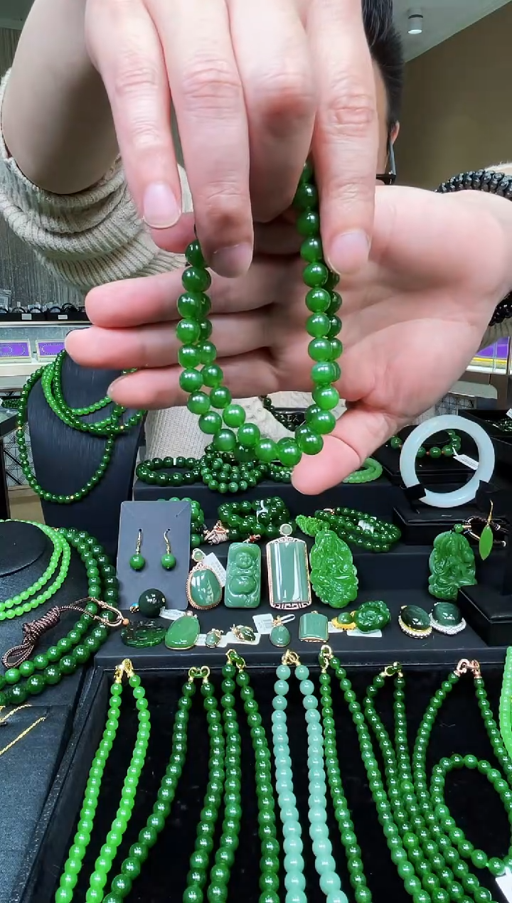 【闪购商品】和田玉（碧玉）项链未镶嵌±8mm 70颗阳绿项链