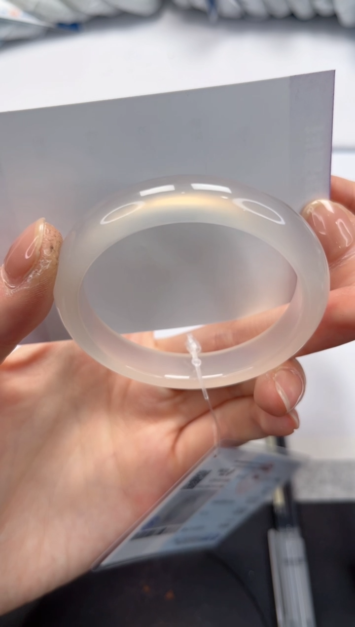 石英质玉手镯未镶嵌V425-52.3